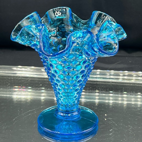 Fenton Colonial Blue Hobnail Ruffled Neck Bud Footed Vase - Picture 1 of 6